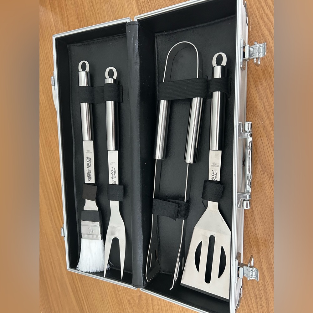 J&P Cycles Grill Set